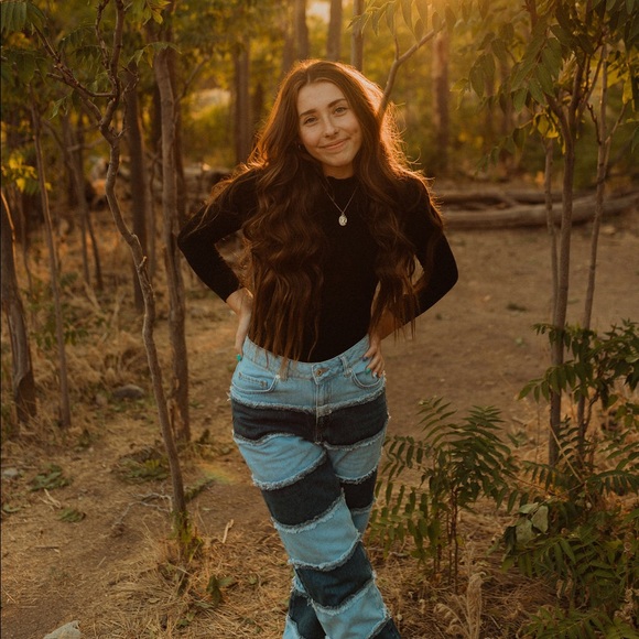 Meet your Posher, Ella - Picture 1 of 7